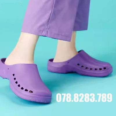 Dép ngành y đế mềm êm ái chống trơn trượt cho y tá bác sĩ sử dụng trong phòng phẫu thuật
