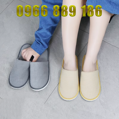 Khách sạn năm sao cao cấp nhà có khách dép dùng một lần cho khách đi trong nhà dày chống trượt mùa đông có thể giặt được dép xanh khách sạn